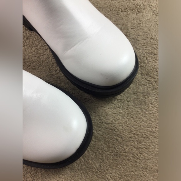 Unr8ted White Chelsea boots Womens size 8.5W slip on - Picture 10 of 11